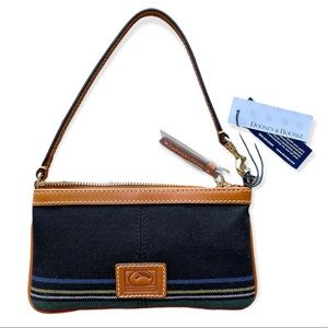 Dooney & Bourke Tartan Large Zip Wristlet NWT